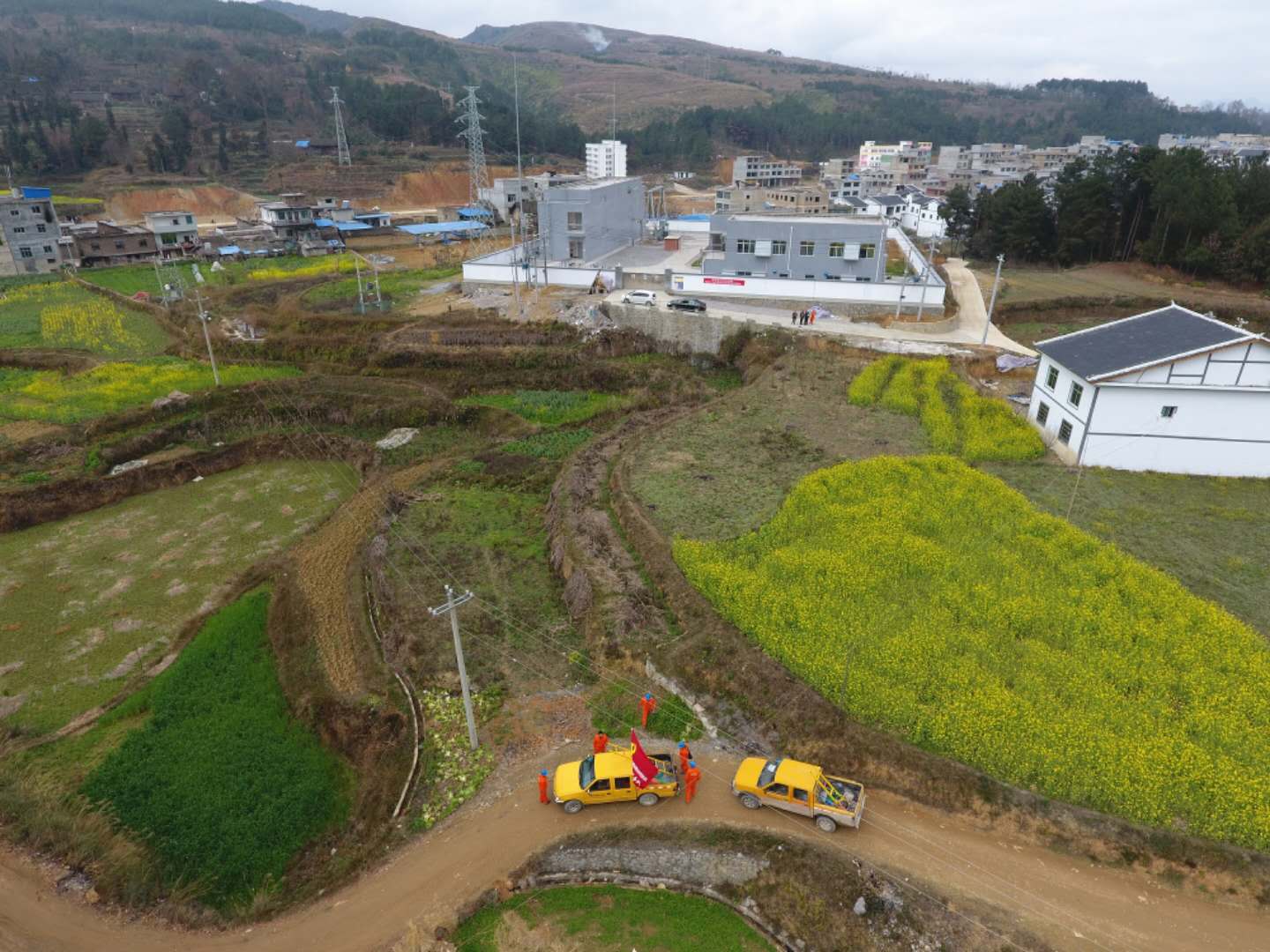 平塘供電局：防疫期間，“指尖服務(wù)”確保春耕用電