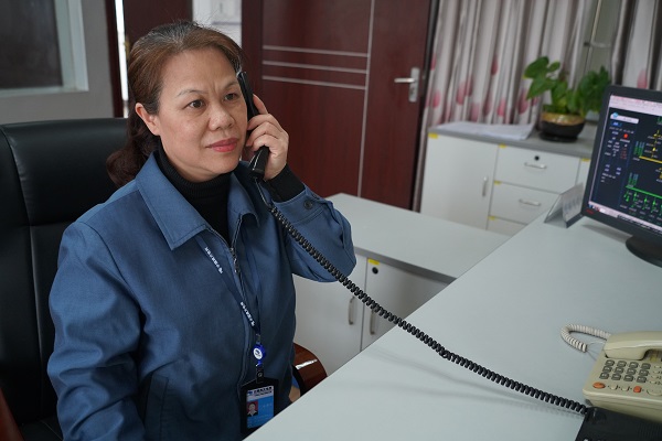 盡自己的一點力，站好最后一班崗——記柳城供電局電力調(diào)度控制中心全革慶