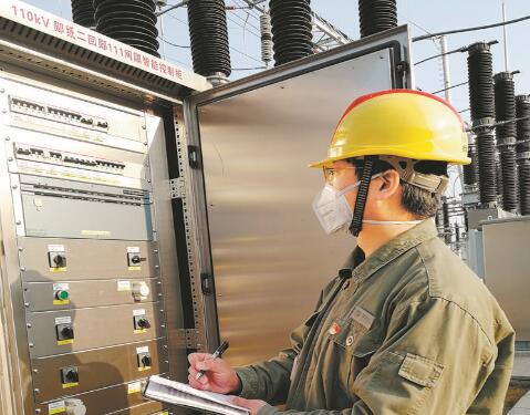 我是黨員，就應(yīng)該沖鋒在前——記湖北十堰供電公司檢修分公司鄖縣運(yùn)維班副班長(zhǎng)楊永東