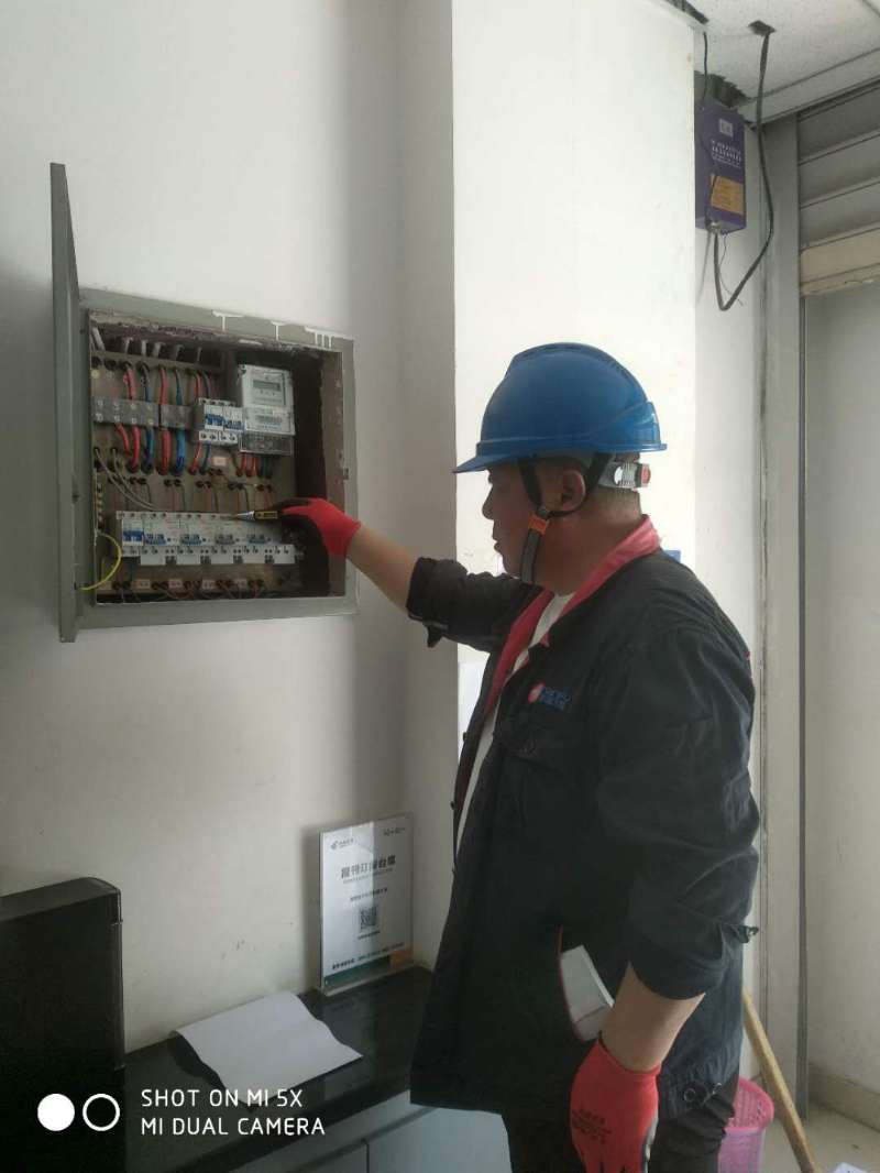 天富供電產(chǎn)業(yè)泉莫管理所：入戶走訪、提高客戶滿意度