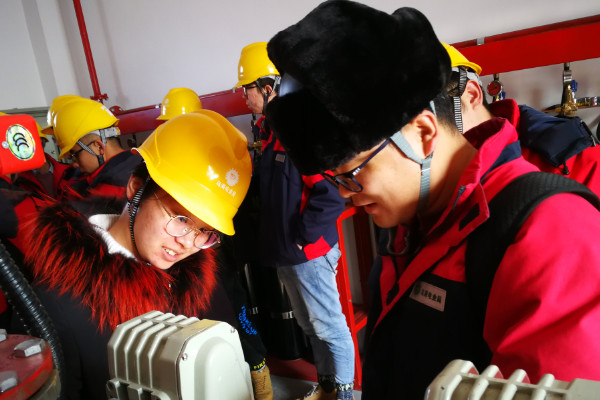 青春之路，奮斗不止