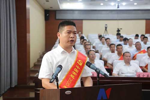 團(tuán)結(jié)凝聚力量 實(shí)干成就夢想——記中國安能優(yōu)秀共產(chǎn)黨員、萬安水環(huán)境項(xiàng)目經(jīng)理薛振興