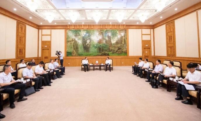 中核集團(tuán)總經(jīng)理、黨組副書記顧軍與福建省委副書記、代省長(zhǎng)王寧會(huì)談