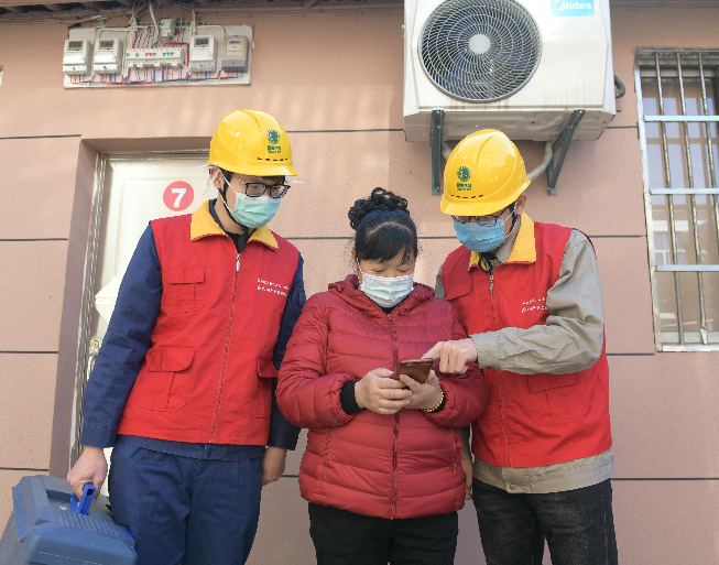 國網余姚市供電公司“電保姆”貼心保障留姚過年