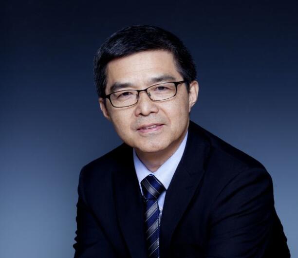 歐陽(yáng)明高：對(duì)發(fā)展電動(dòng)汽車(chē)的質(zhì)疑應(yīng)該停止了