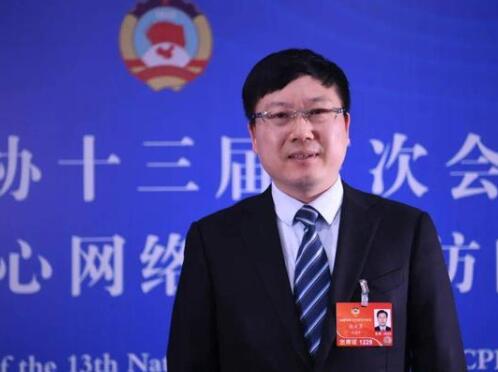 【兩會(huì)】云南聯(lián)通總經(jīng)理張?jiān)朴拢喊l(fā)揮通信央企數(shù)字經(jīng)濟(jì)發(fā)展主力軍作用，推進(jìn)5G公眾應(yīng)用健康發(fā)展