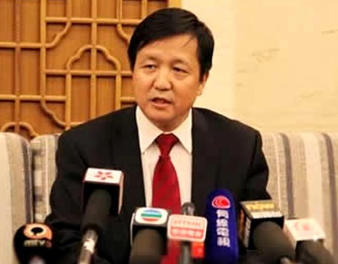 【兩會(huì)】特變電工黨委書記、董事長(zhǎng)張新：加快建設(shè)新疆新能源大基地 提高“疆電外送”能力