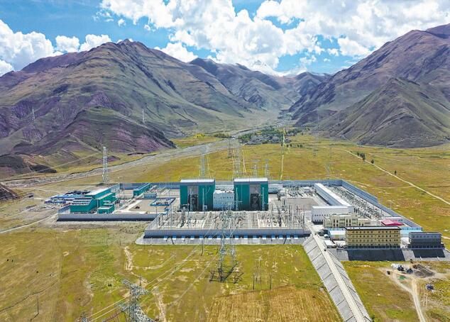 雪域高原上， 青春開(kāi)出美麗的花