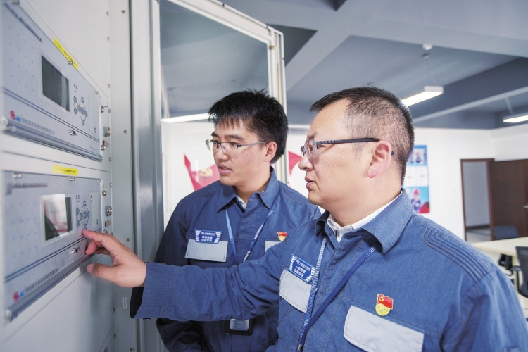 電網“神經系統(tǒng)”守護人——記2022年全國五一勞動獎章獲得者李衛(wèi)