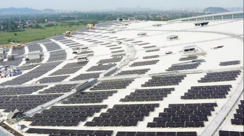 并網(wǎng)發(fā)電倒計(jì)時！杭州西站光伏項(xiàng)目組件已鋪設(shè)完畢