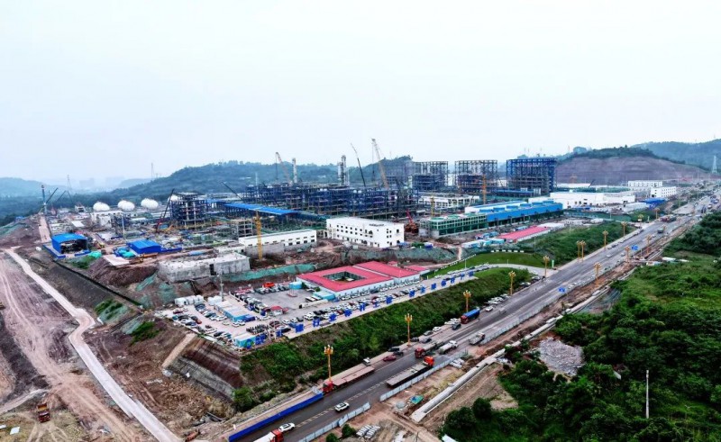 年底前將滿負(fù)荷投運(yùn)！協(xié)鑫科技樂山10萬噸顆粒硅項(xiàng)目即將投產(chǎn)