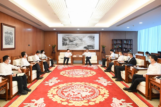 舒印彪鄧建玲會(huì)見(jiàn)保定市委書(shū)記黨曉龍、市長(zhǎng)閆繼紅