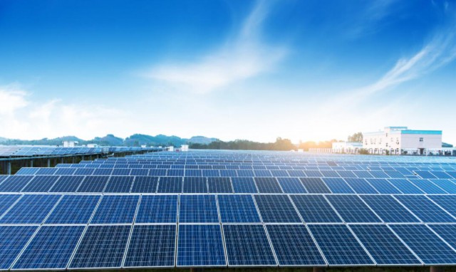 提高利用效率，優(yōu)化資源配置，光伏助力工業(yè)領(lǐng)域碳減排