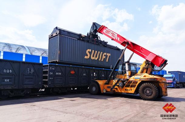 包神鐵路大物流集裝箱發(fā)運(yùn)突破七萬標(biāo)箱