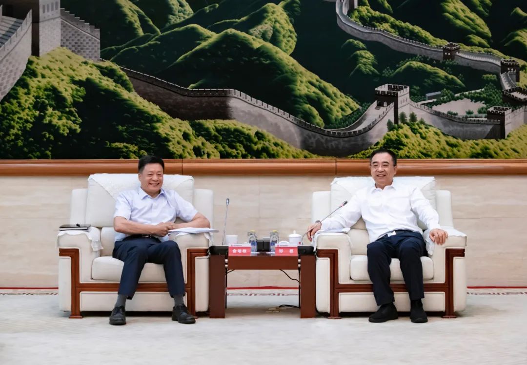 鄒磊會(huì)見東方電氣黨組書記、董事長俞培根