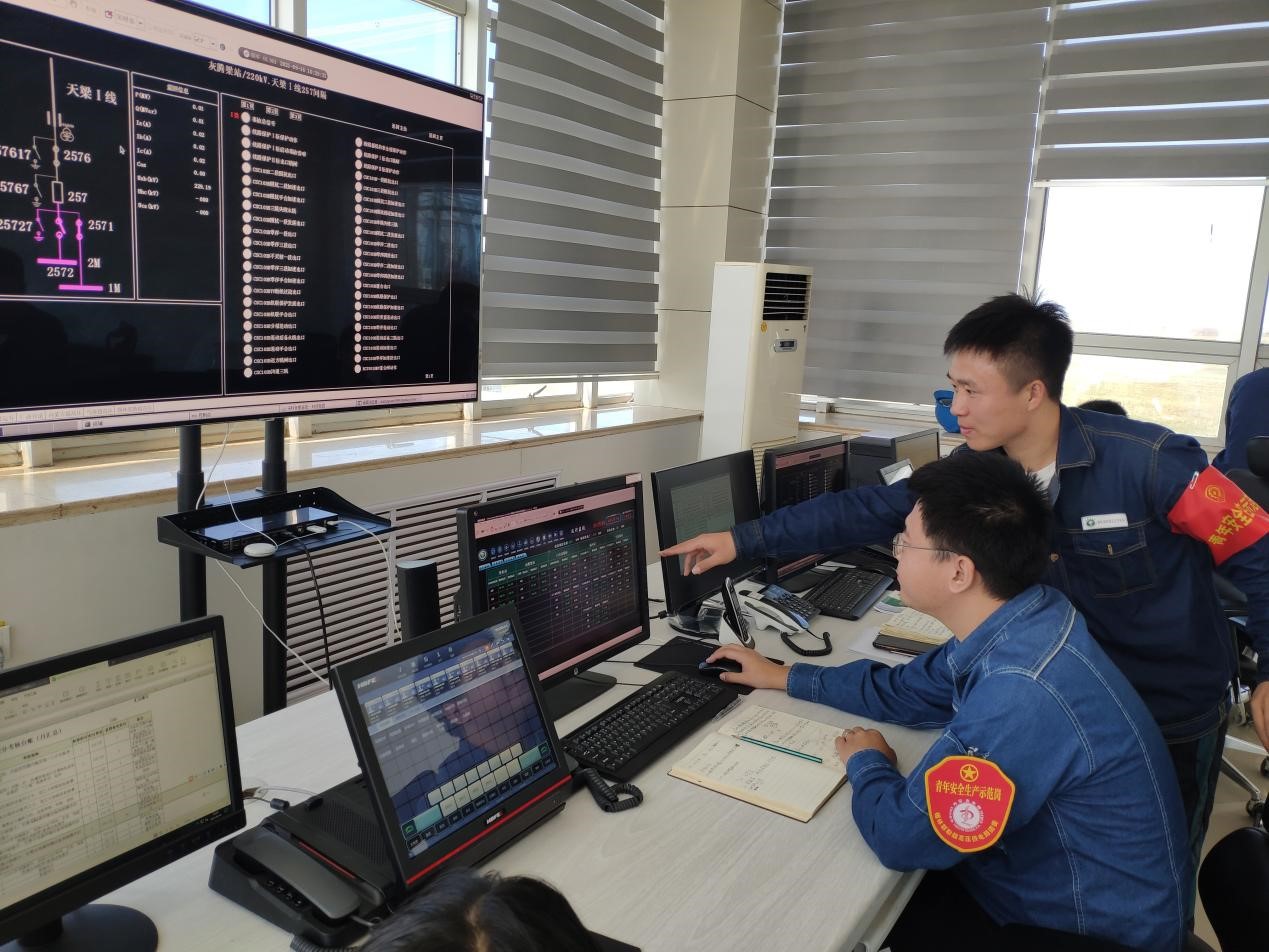 勇?lián)厝?，青年員工譜寫奮斗新征程