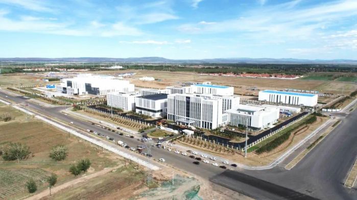 三峽集團(tuán)在“草原云谷”，打造一座“源網(wǎng)荷儲”樣板間