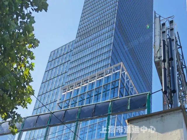 光伏發(fā)電棒＋柔性組件！上海高架路聲屏障安裝光伏