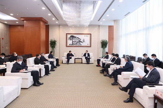 華能集團(tuán)董事長(zhǎng)溫樞剛、總經(jīng)理鄧建玲會(huì)見(jiàn)云南省常務(wù)副省長(zhǎng)劉非、副省長(zhǎng)岳修虎