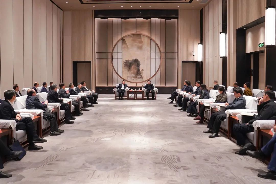 華能集團(tuán)黨組書(shū)記、董事長(zhǎng)溫樞剛拜會(huì)雄安新區(qū)黨工委書(shū)記、管委會(huì)主任張國(guó)華