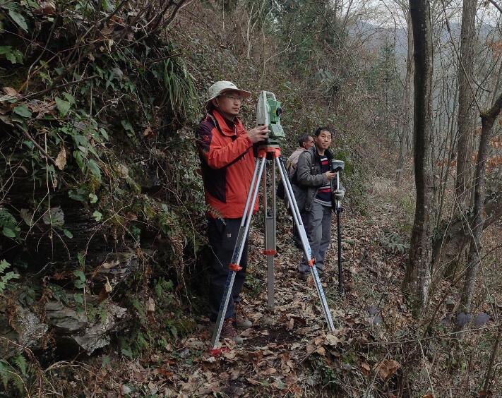 極限攀登的“背包客”——中國(guó)能建江蘇院寧夏-湖南特高壓±800千伏直流線路工程終勘紀(jì)實(shí)