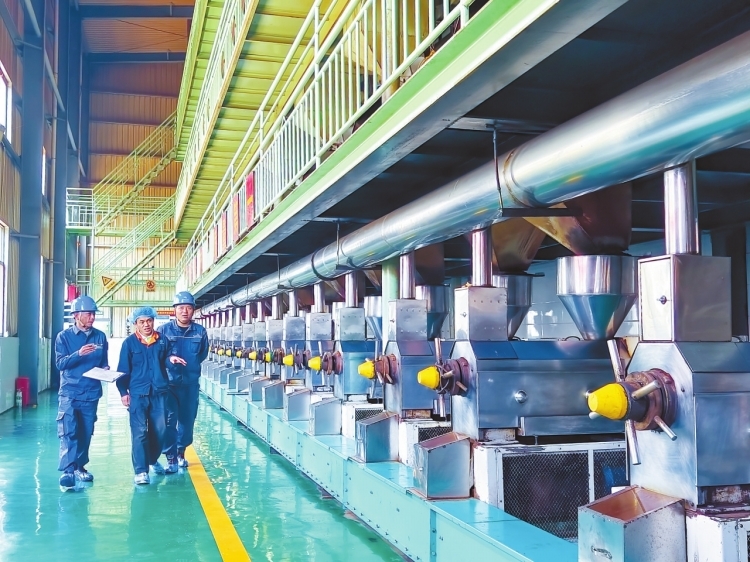 云南電網(wǎng)公司多措并舉保障電網(wǎng)安全穩(wěn)定運(yùn)行，助力經(jīng)濟(jì)社會(huì)發(fā)展