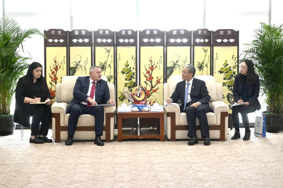 中國電建黨委副書記、總經(jīng)理王斌與波黑塞族共和國總理拉多萬·維什科維奇會(huì)談
