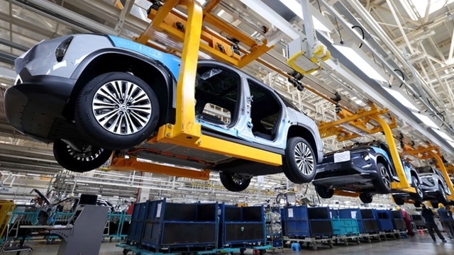 新能源汽車“賽道”，我國技術全面“超車”要多久?