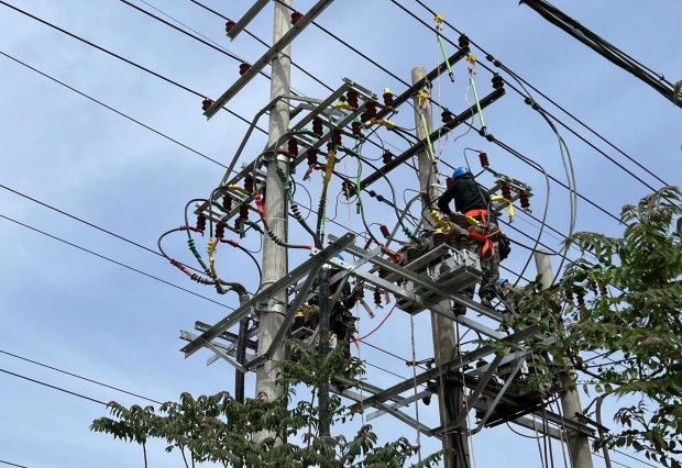 六五四供電公司奮戰(zhàn)8小時，順利完成新線路投運
