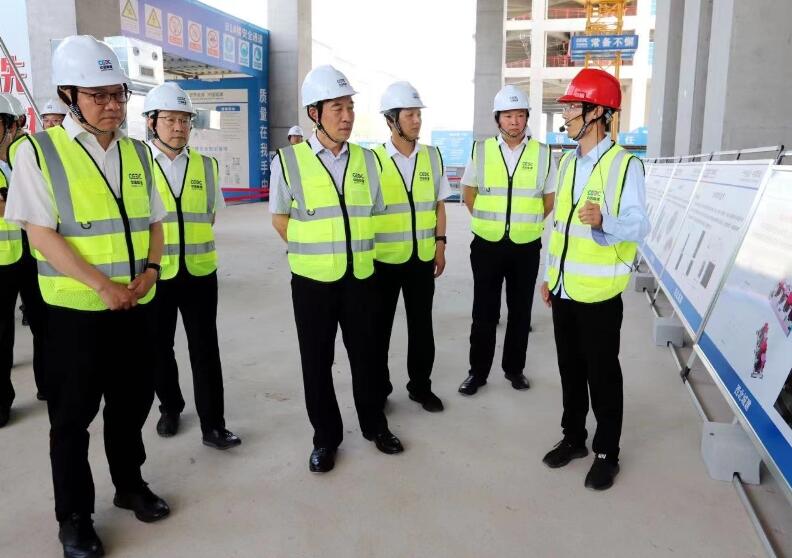 中國能建黨委副書記、總經(jīng)理孫洪水到西北城建未來廣場A區(qū)項(xiàng)目開展安全生產(chǎn)督導(dǎo)