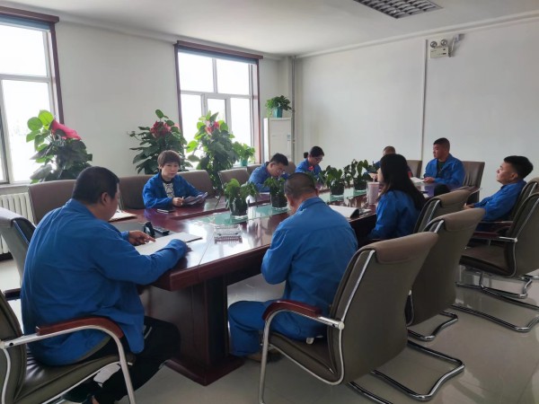 烏海市千里山供電公司：學(xué)好政務(wù)處分法，增強(qiáng)履職盡責(zé)能力