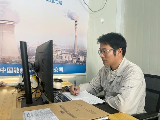 劉明明：深深扎根，在實(shí)踐沃土中書寫青春篇章