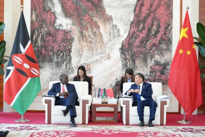 中國能建黨委書記、董事長宋海良與肯尼亞總統(tǒng)魯托會談