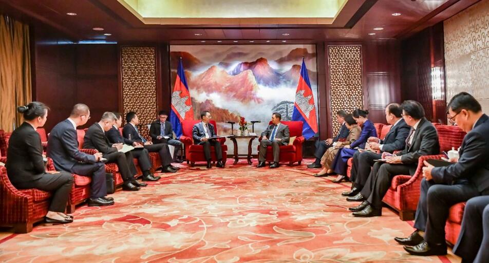 大唐集團黨組書記、董事長鄒磊拜會柬埔寨首相洪瑪奈