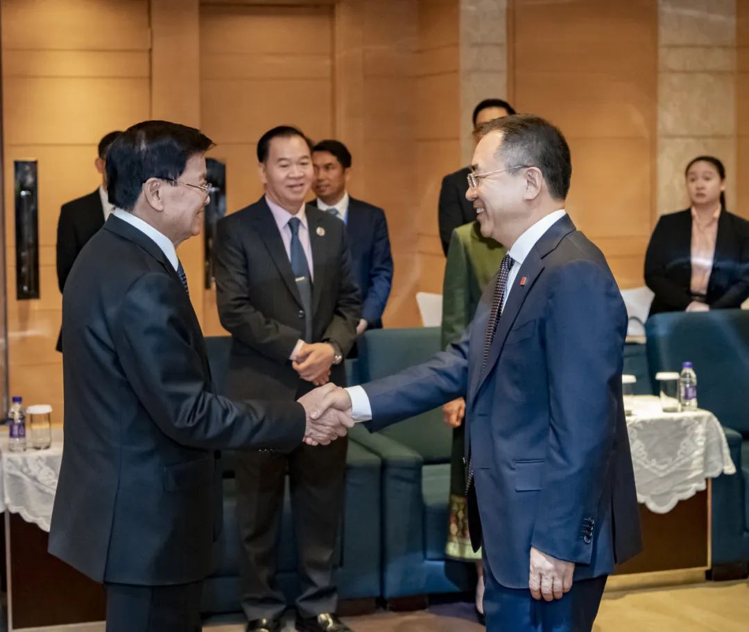 大唐集團(tuán)黨組書(shū)記、董事長(zhǎng)鄒磊拜會(huì)老撾國(guó)家主席通倫·西蘇里