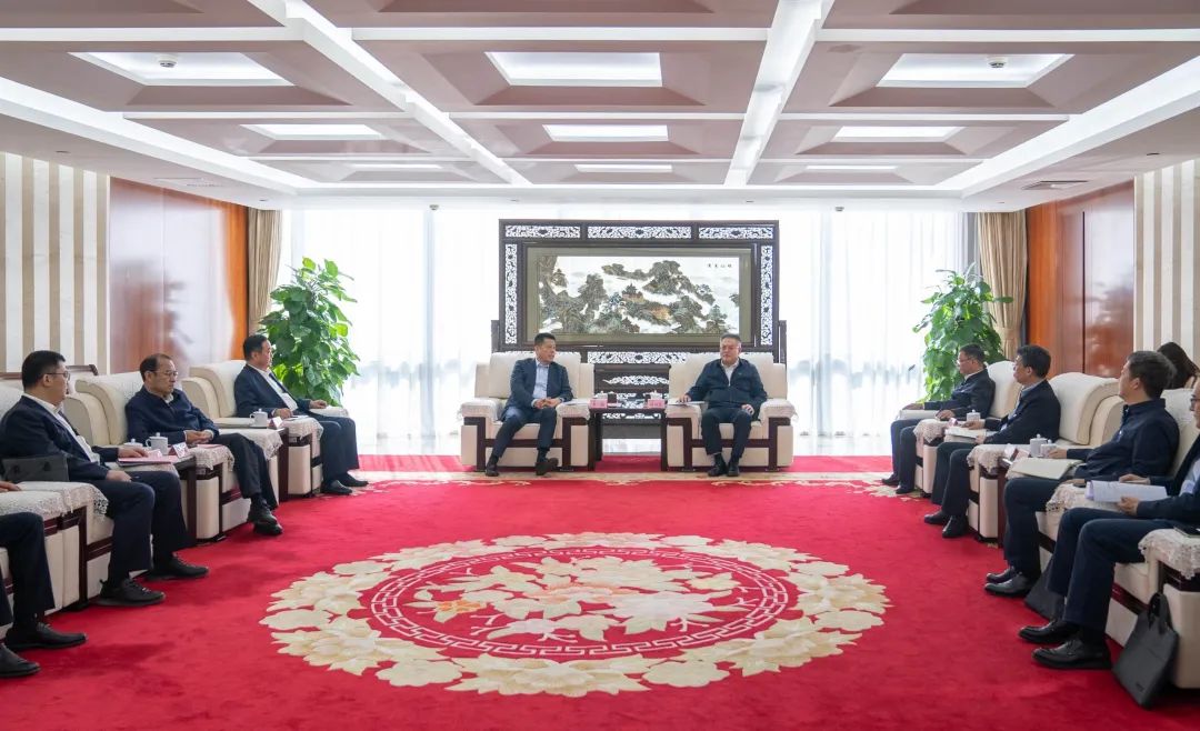 華電集團黨組副書記、總經(jīng)理葉向東與山東能源黨委書記、董事長李偉舉行會談