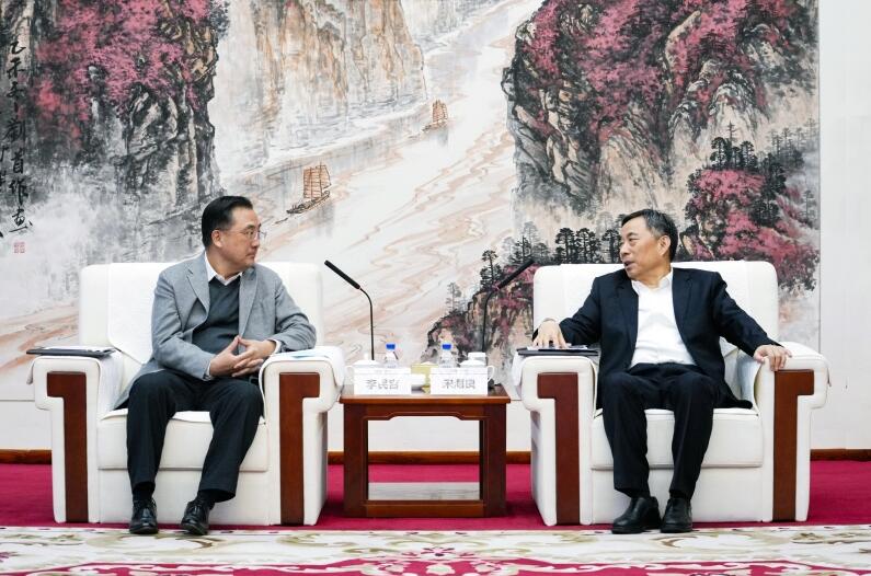 中國(guó)能建黨委書記、董事長(zhǎng)宋海良與華夏銀行黨委書記、董事長(zhǎng)李民吉會(huì)談