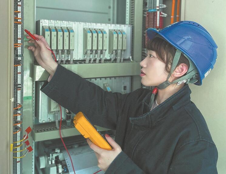 卓穎：干一行專一行，讓運維“跑”在故障前