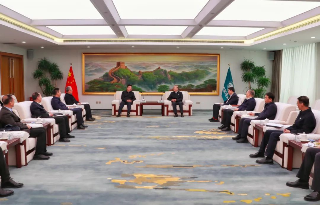 劉明勝、栗寶卿與國家電網(wǎng)董事長辛保安、總經(jīng)理張智剛會談