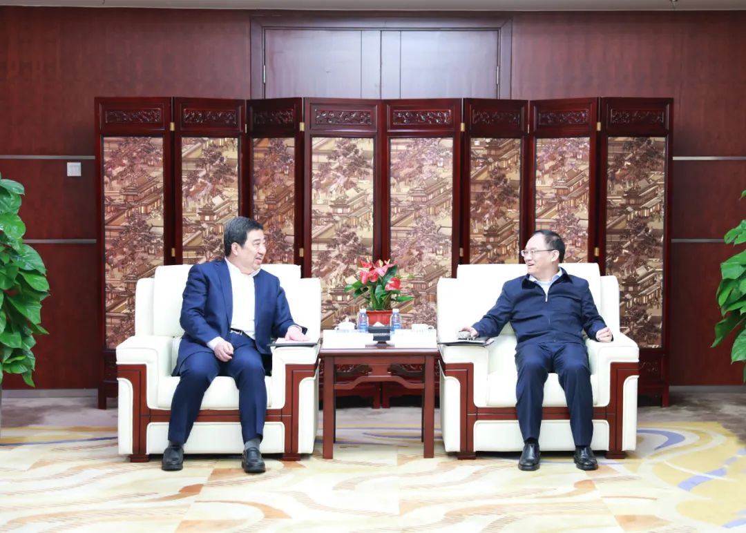 中國電氣裝備白忠泉董事長、周群總經(jīng)理拜訪中鋁集團董事長段向東、總經(jīng)理王石磊