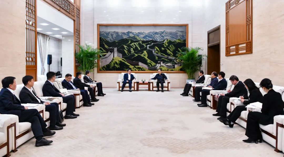 中國電氣裝備白忠泉董事長、周群總經(jīng)理拜訪中國大唐董事長鄒磊