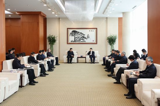 華能集團(tuán)董事長溫樞剛、總經(jīng)理鄧建玲會見國家電網(wǎng)董事長張智剛