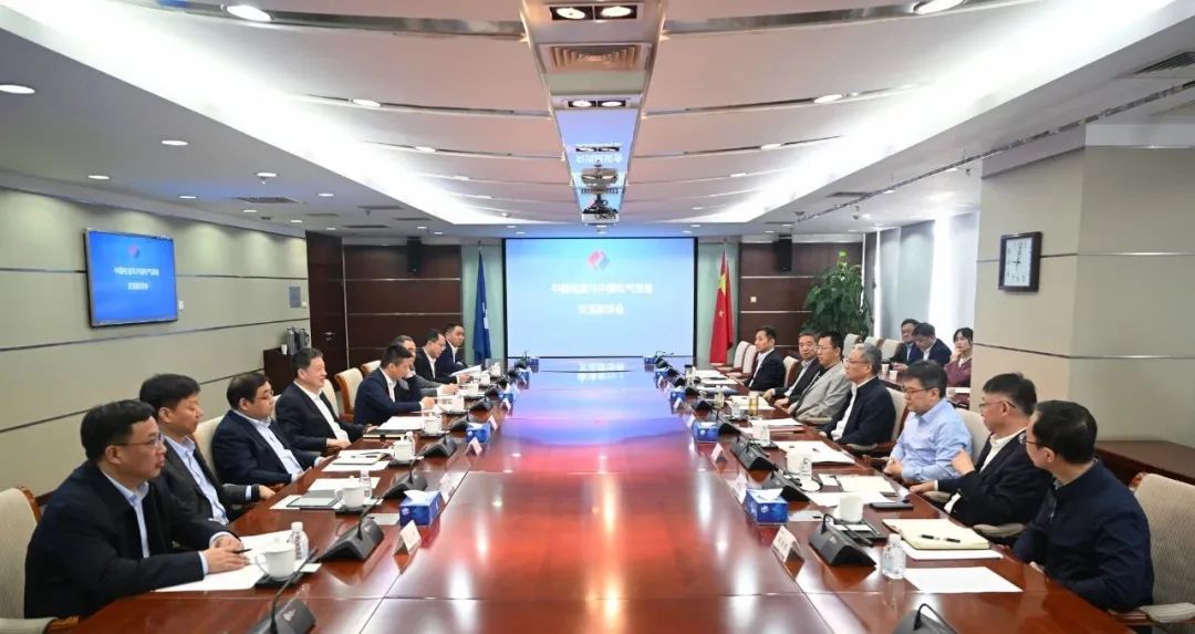 中國(guó)電氣裝備黨委副書記、總經(jīng)理周群拜訪中國(guó)電建黨委副書記、總經(jīng)理王斌