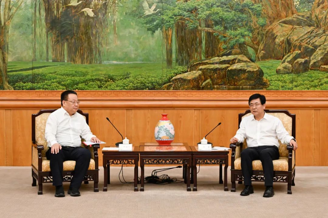 中核集團(tuán)總經(jīng)理、黨組副書記申彥鋒拜會(huì)福建省委副書記、省長(zhǎng)趙龍