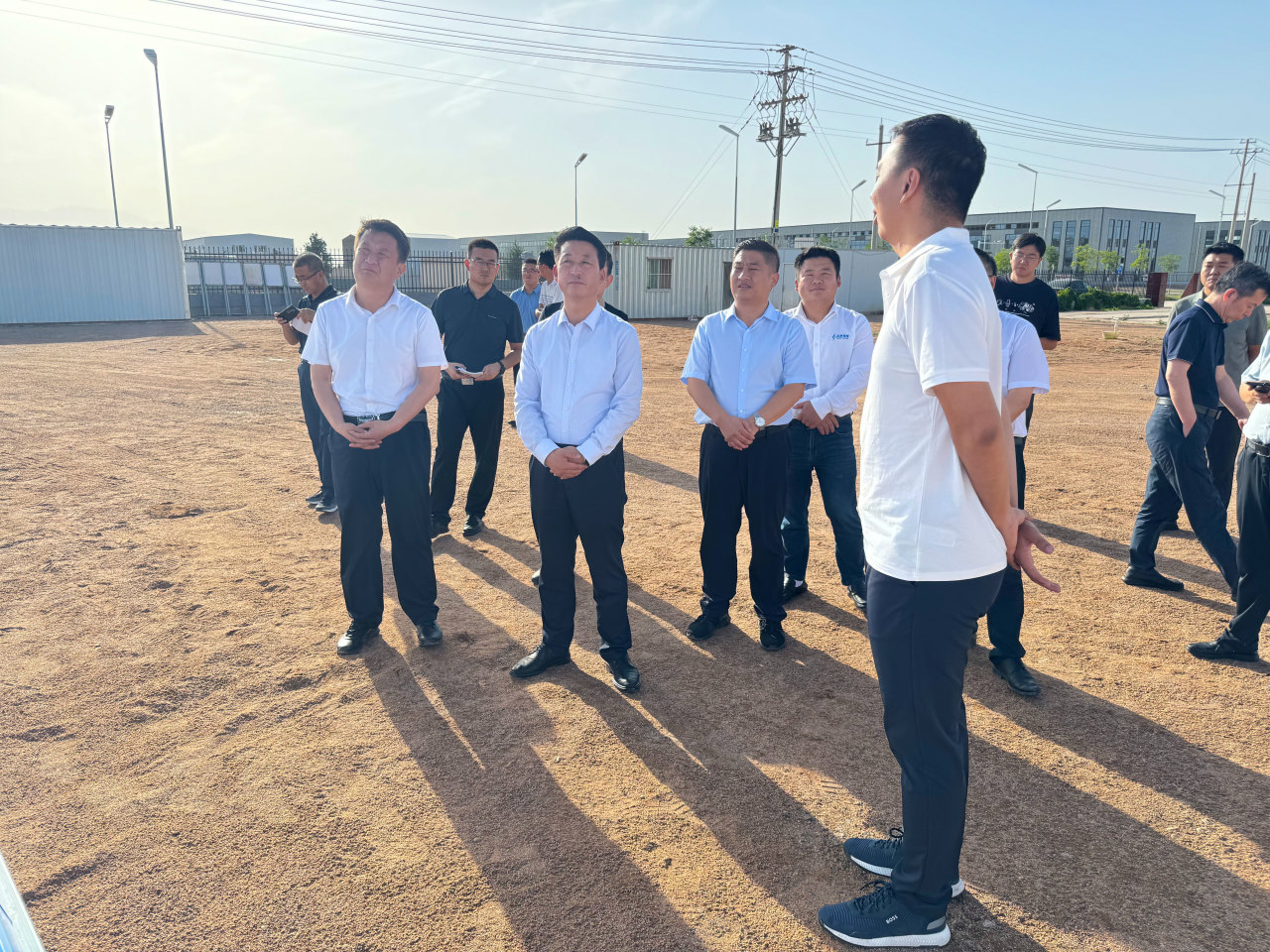 金昌市委副書記，市政府黨組書記王琳璽調(diào)研金昌致信儲(chǔ)能生產(chǎn)基地