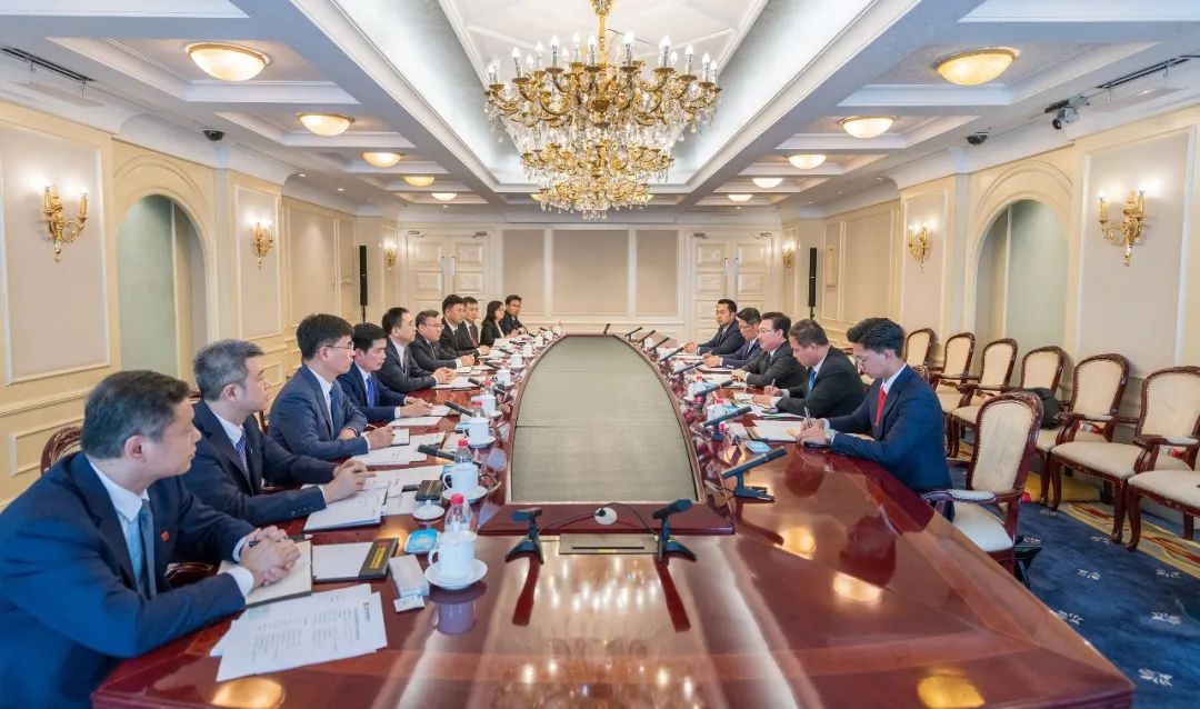 大唐集團(tuán)黨組書記、董事長(zhǎng)鄒磊與老撾總理府辦公廳部長(zhǎng)、總理首席顧問西納萬·蘇發(fā)努馮會(huì)談