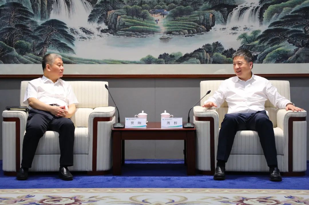 中國電氣裝備黨委副書記、總經(jīng)理周群會見日照市委常委、常務(wù)副市長賈剛