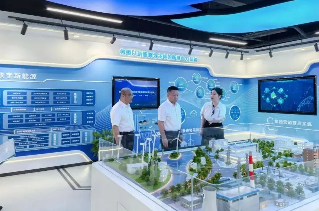 華電內(nèi)蒙古公司黨委書記、董事長(zhǎng)那仁滿都拉與國(guó)電南自黨委書記、董事長(zhǎng)經(jīng)海林會(huì)談交流