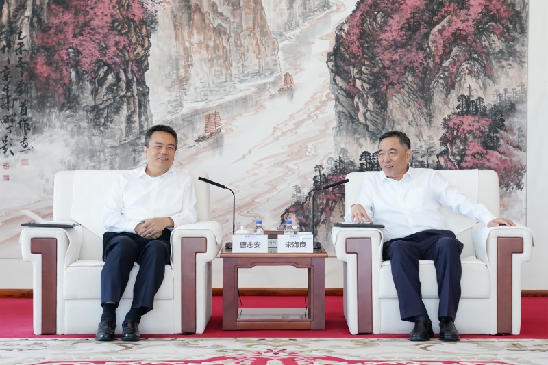中國能建黨委書記、董事長宋海良與哈電集團(tuán)黨委書記、董事長曹志安會談
