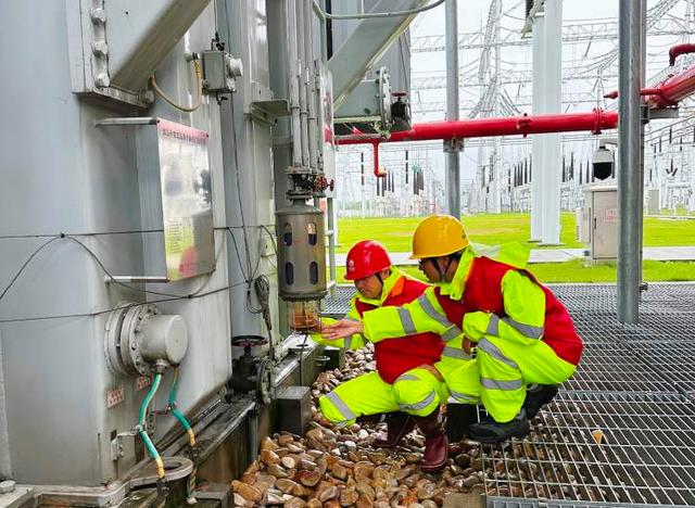 臺(tái)風(fēng)“普拉?！边^境，上海城市主電網(wǎng)運(yùn)行平穩(wěn)